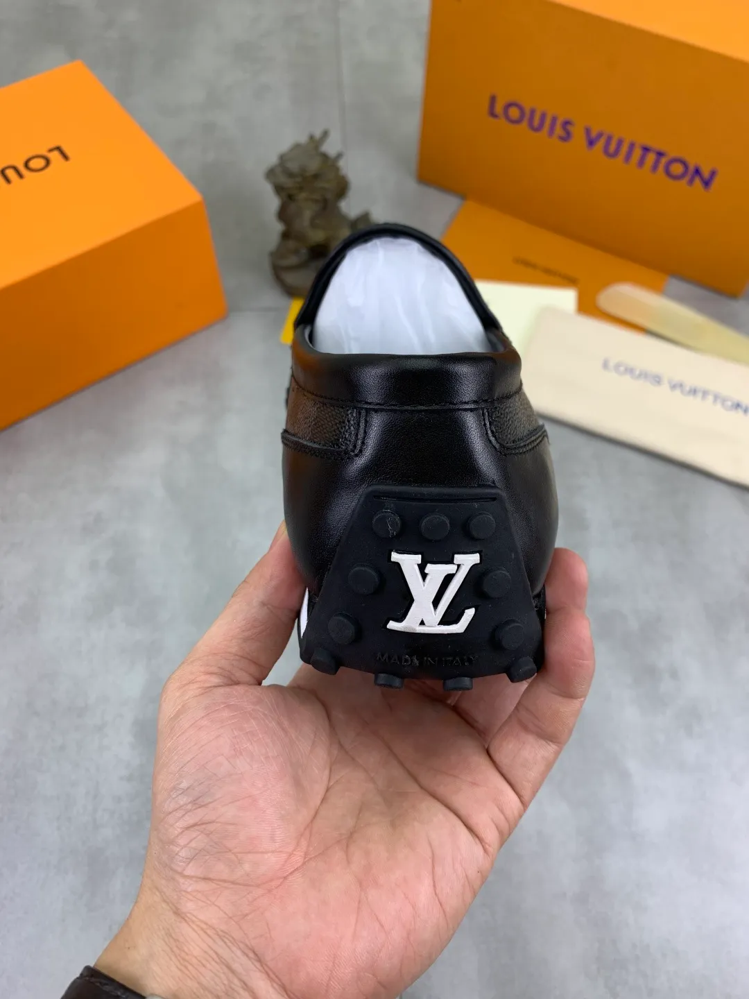 Men's Men's Shoes 💰P640 New Style 💶[LOUIS VUITTON] Water-dyed Niuli Original Order New Style 🍀LV Louis Vuitton *——Top version of LV classic leather shoes! Made of imported original calfskin, original leather side strips and wear-resistant high-end rubber outsole! High quality products! Color: black optional Size: 39-45